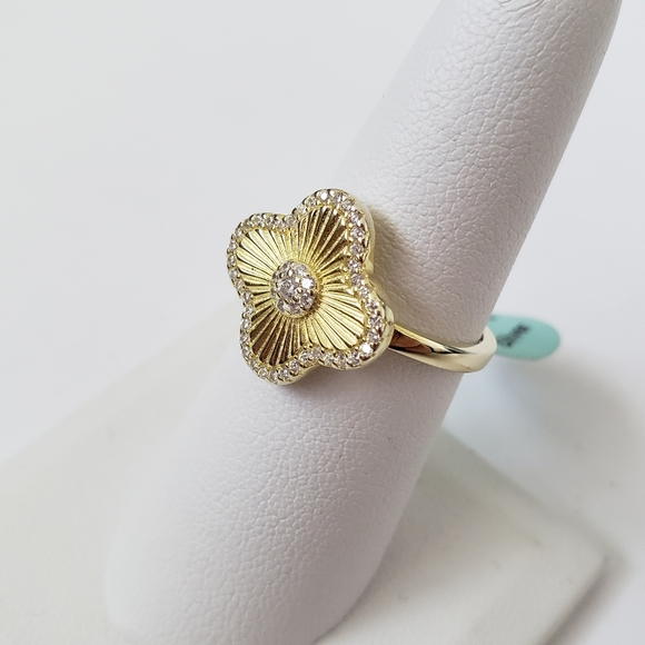 Yellow Gold Plate Sterling Silver Clover Ring Size 7 - Picture 3 of 6